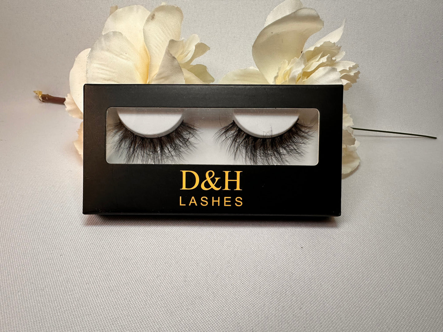 D&H Lashes – Style C96