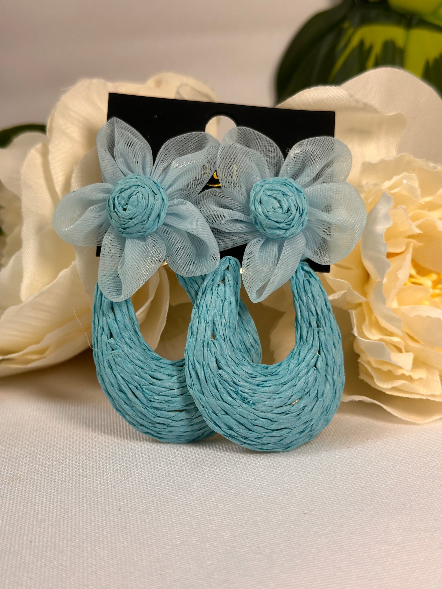 🌼 Boucles d’oreilles fleuries tressées – Style bohème chic