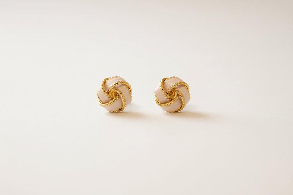 Boucles d’oreilles nœud doré D&H – Bijoux élégants et intemporels pour femme