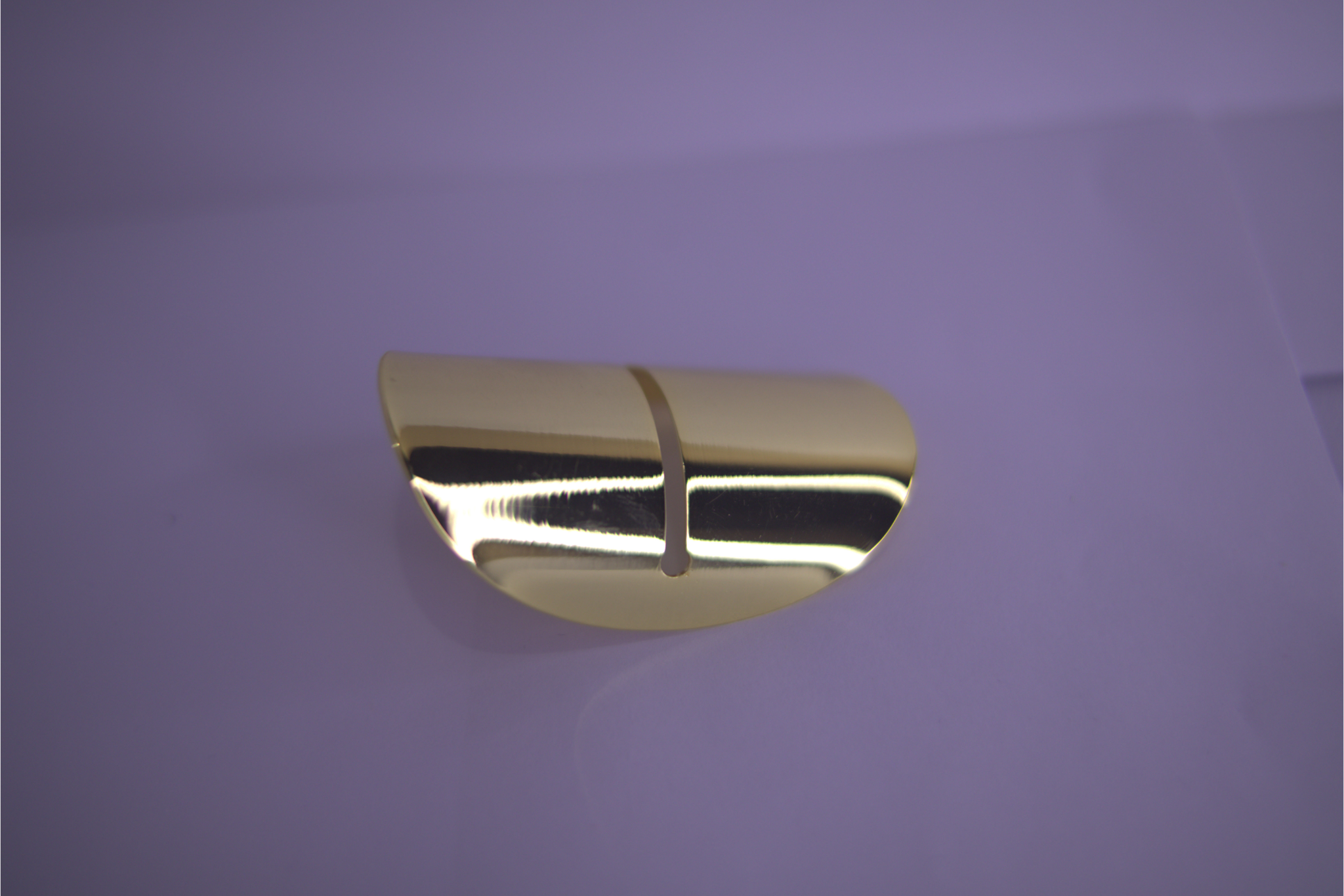 Boucle d’Oreille Manchette Dorée Minimaliste – Élégance Moderne | D&H