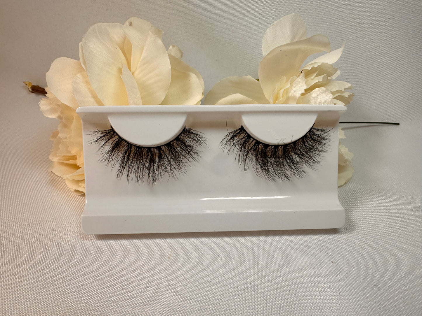 D&H Lashes – Style C96