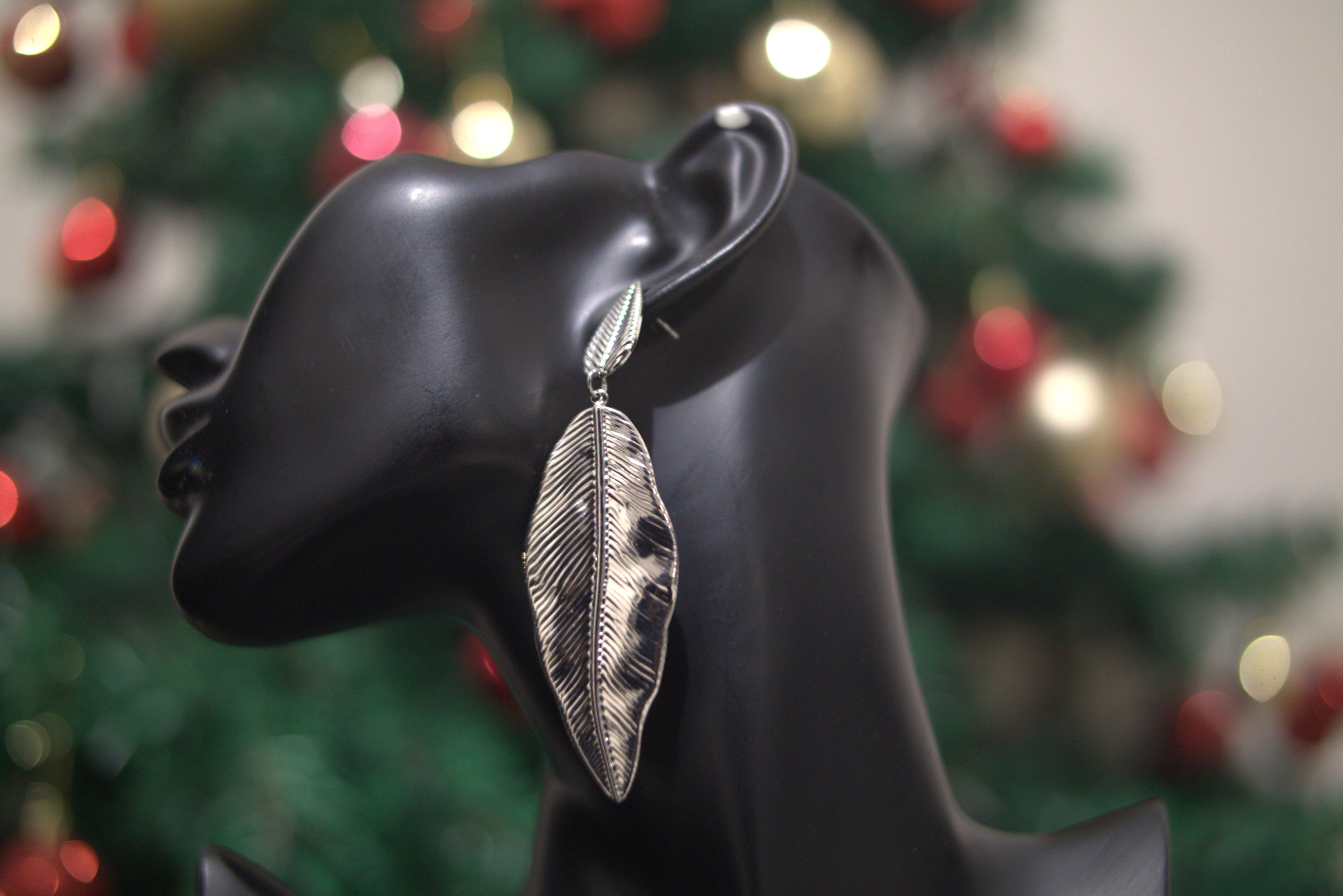 Boucle d’Oreille Plume Élégante – Argent & Doré | Bijou Femme Chic D&H